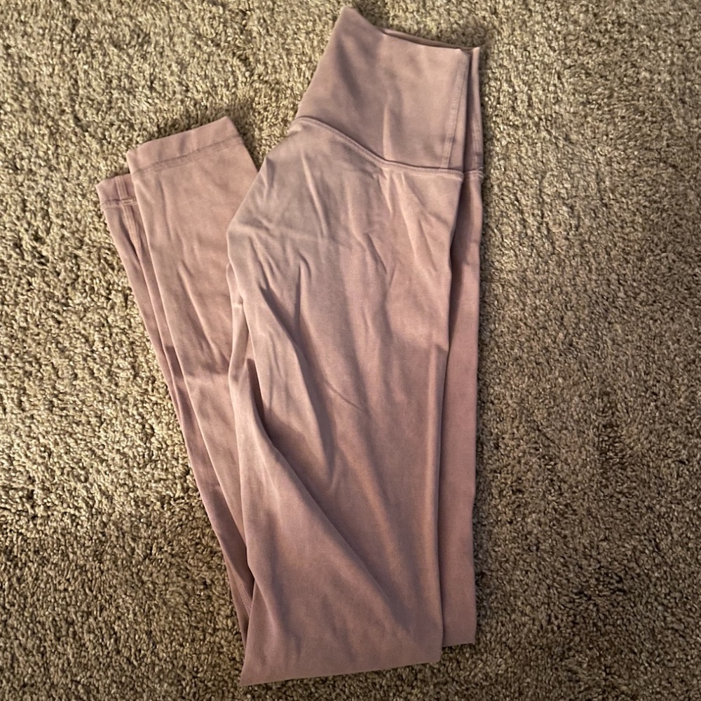 Pink Lululemon Wunder Under Leggings